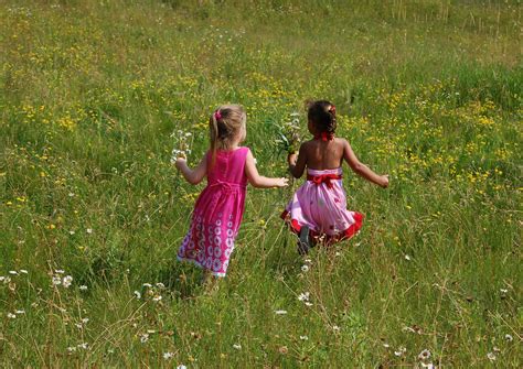 Little Girls Running In Field Free Photo Download Freeimages