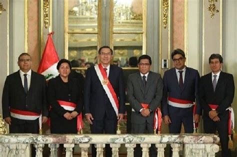 El presidente de la república del perú es el jefe de estado y de gobierno del país. Por caso de corrupción, presidente de Perú cambia a cuatro ...