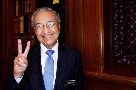 The agong has indicated to one of us. Tun M's four health secrets | Borneo Post Online