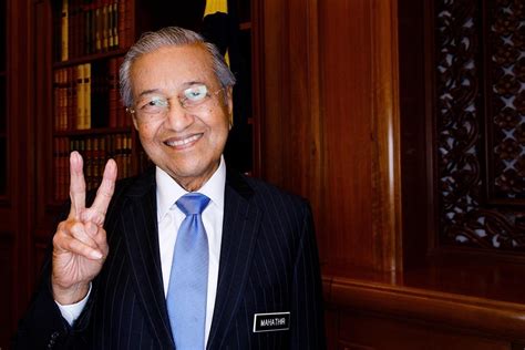 Berapi najib kena dengan tun mahathir! Tun M's four health secrets | Borneo Post Online