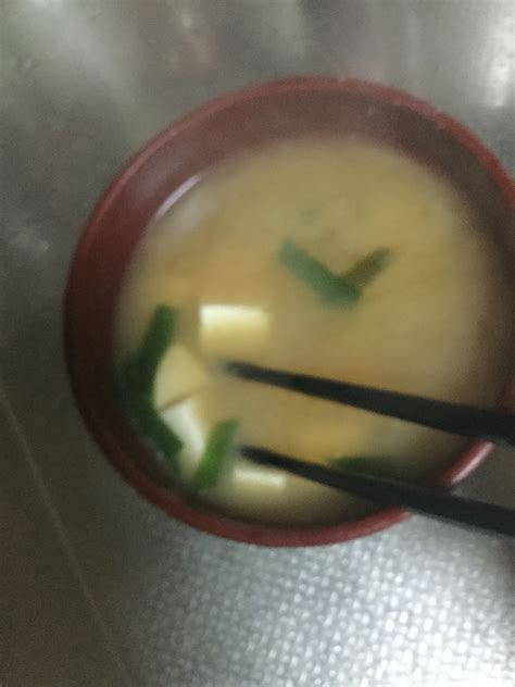豆腐とニラと玉ねぎの味噌汁 レシピ作り方 by とりあえず乾杯楽天レシピ