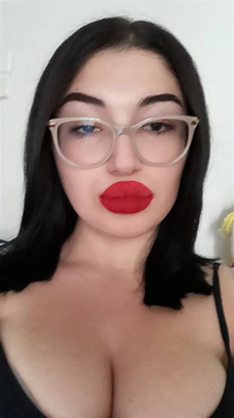 Lips And Glasses Porn Pic Eporner