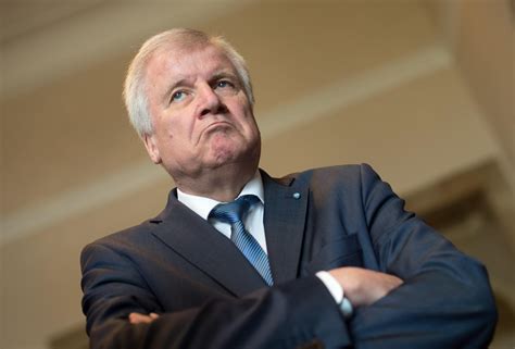 Berlin — horst seehofer is days away from an election that could decide whether he remains leader of the christian social union and bavaria's biggest political beast. Seehofer will wegen „Taz"-Kolumne Strafanzeige stellen ...