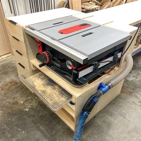 Diy Table Saw Stand With Plans Table Saw Stand Diy Table Saw Spray
