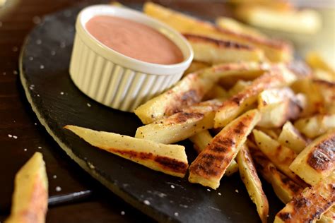 These sweet potato fries require only a few ingredients to make fry perfection. Sweet Potato Fries w/ Amazing Dipping Sauce | Recipe ...