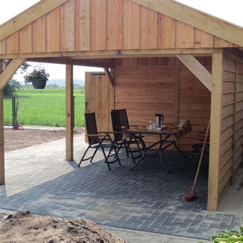 Eikenhouten Tuinhuis Met Veranda In Landelijke Stijl Gebouwd