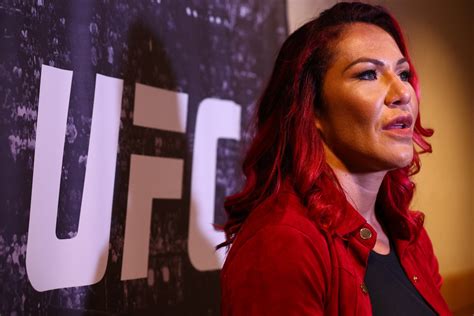 becky lynch gives ufc s cris cyborg ronda rousey example over wwe entry ibtimes