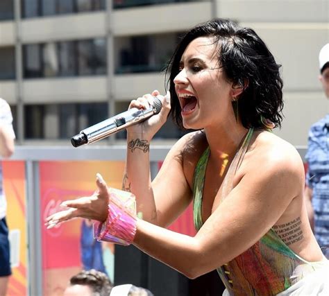 Demi Lovatos ‘cool For The Summer Heats Things Up The Washington Post
