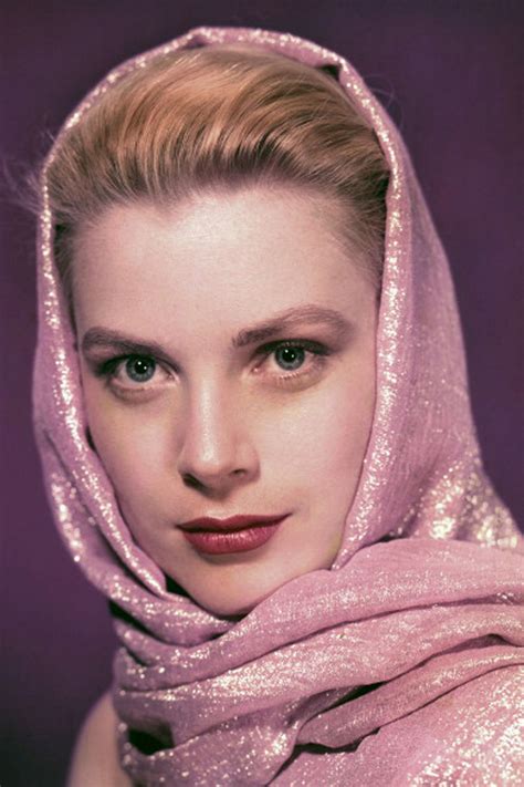 29 Of Grace Kellys Most Iconic Looks In 2020 Princess Grace Kelly