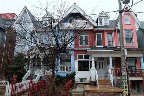 $$ barbeque, whiskey bars, sandwiches. A Guide to Toronto's Kensington Market | Twirl The Globe
