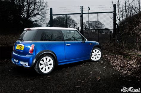 Bmw Mini Cooper In Blue With White Stripes Rear Quarter St Flickr