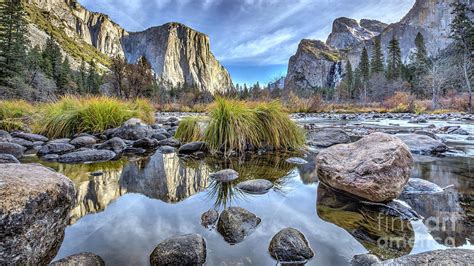 Valley View Yosemite National Park Reflections Of El Capitan In The