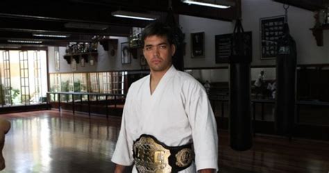 Loukos Por Artes Marciais 10 Curiosidades Sobre Lyoto Machida