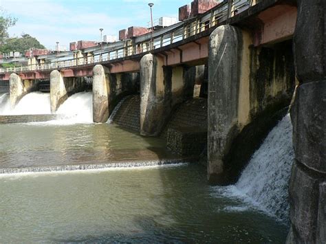 Interesting facts and trivia about aruvikkara dam. Welcome to Trivandrum District: February 2011