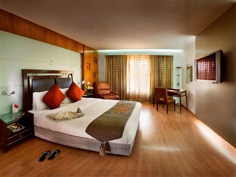 Luxury Hotel Deals In Mumbai Hotel Packages Mumbai Lalit Mumbai Hotel Bedroom Design Hotel