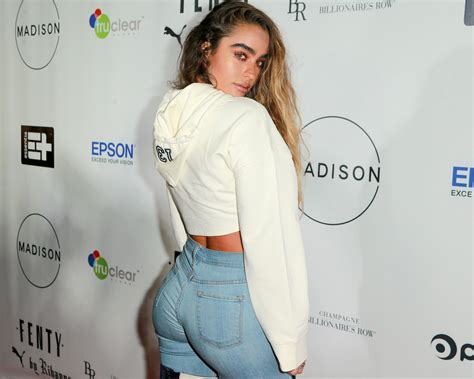 Sommer Ray Net Worth How Much The Fitness Model Earn The Artistree