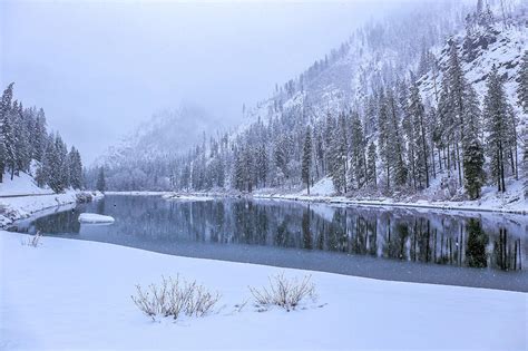 Snowy Morning On The Wenatchee River Photograph By Lynn Hopwood
