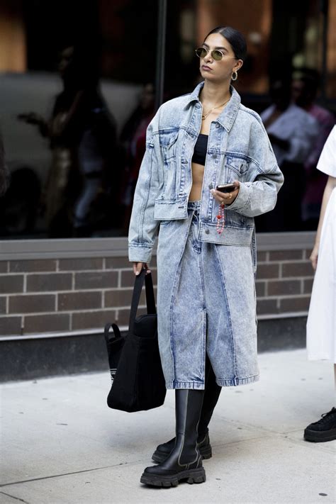 The Return Of The Long Denim Skirt Has Been Confirmed Fashionfbi The Blog Of Fashion And Trends