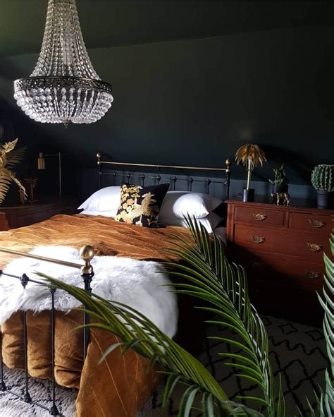 Dark And Moody Bedroom Decor Ideas That Are Oh So Sexy Hello