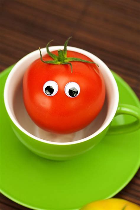 Funny Tomato With Eyes Food Photo Pinterest Funny Tomatoes And Eyes