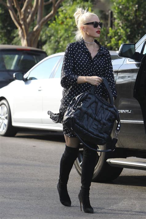 Gwen Stefani In Casual Outfit Arriving To Church In La • Celebmafia