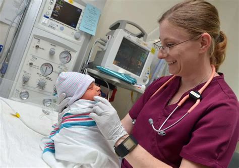 Pediatric Nurse Practitioner What To Expect How To Become One