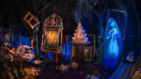 Haunted Mansion Holiday Disneyland Resort