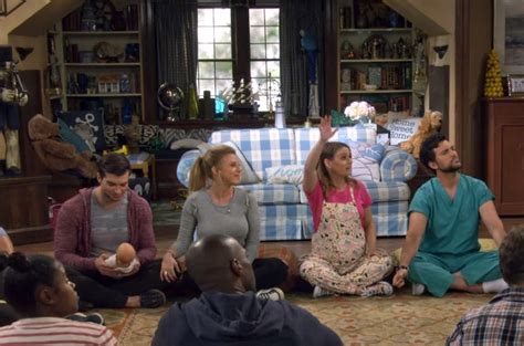 Kimmy And Stephanies Surrogacy Talk In Fuller House Season 4 Shows The