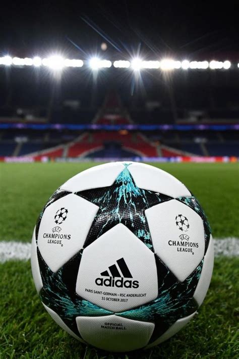 Goal erklärt, wie die partie live übertragen / gezeigt wird. UEFA Champions League Live Streaming | Champions league ...