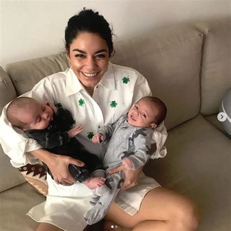 Vanessa Hudgens Amoureuse Des Jumeaux De Natalie Saidi