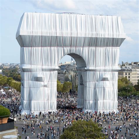 Christo And Jeanne Claudes Wrapped Arc De Triomphe Opens To The Public