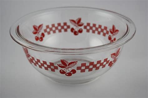 Vintage Pyrex Clear Glass Bowl With Red Cherry Design Etsy