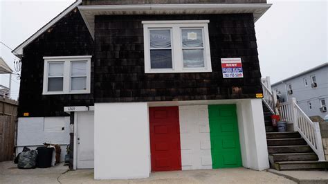 Mtvs ‘jersey Shore House Is Available To Rent — Including The Duck