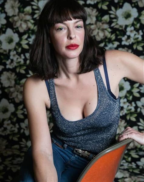 Hot Pictures Of Pollyanna Mcintosh Are Brilliantly Sexy The Viraler