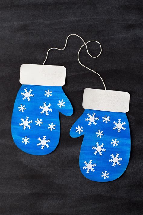 Winter Is The Perfect Season For Mitten Crafts Kids Of All Ages Will