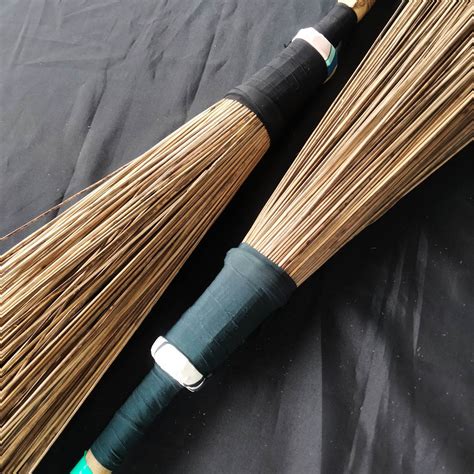 Sapu Lidi Panjang Dengan Gagang Bambu Sapu Lidi Tradisional Sapu