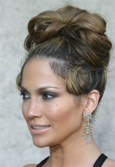 Jennifer Lopez With Her Hair In A High Updo With Curls