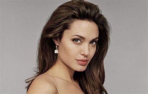 Angelina Jolie Biography Actresses Bio Wiki Photos And Net Worth