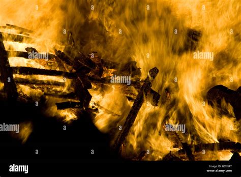 Flames Burning Wood Stock Photo Alamy