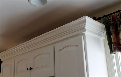 Crown Molding On Kitchen Cabinet Design Decorating And Kitchen Cabinet