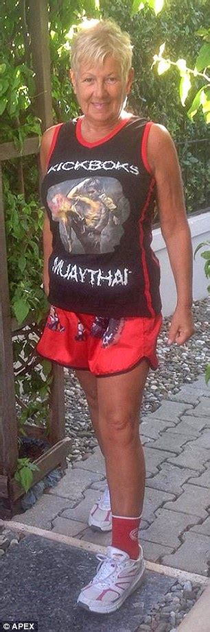 Grandmother Of Seven Takes Up Thai Boxing Daily Mail Online