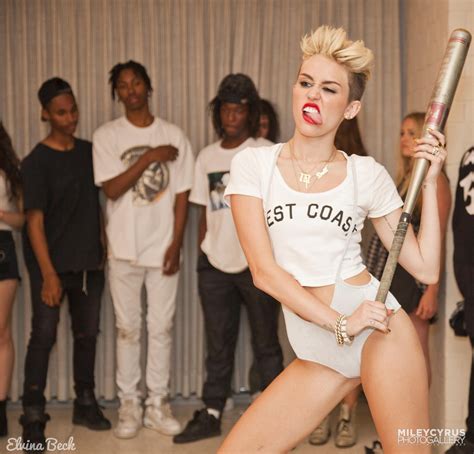 Miley Cyrus Still From We Can T Stop Music Video Flickr