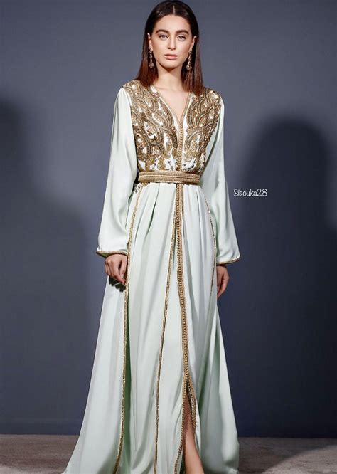 Pin By Ilham Laraki On Caftan Marocain Fashion Inspiration Design