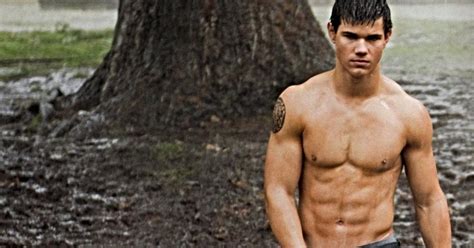 happy birthday taylor lautner — his top shirtless moments in twilight