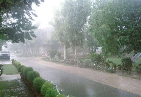 Kerala flood, rain, weather live updates: Fresh rains to lash upper region in next 24 hours