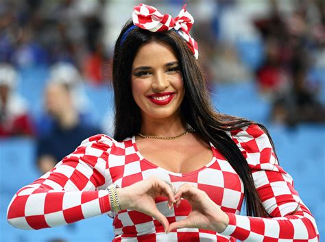 Ivana Knoll La Aficionada Croata Que Conquista El Mundial De Qatar 2022 El Siglo