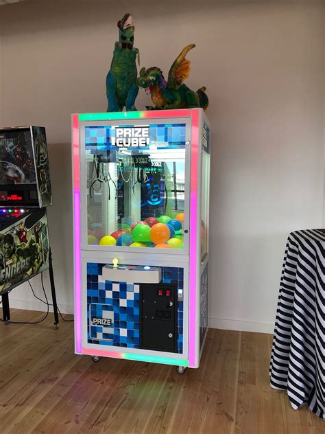 Clowns Unlimited Arcade Claw Machine
