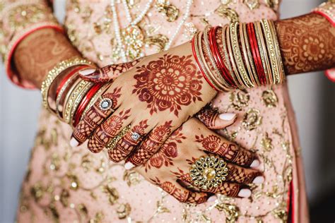 captivating mehndi beautiful henna art on this indian bride look at that detail wedding