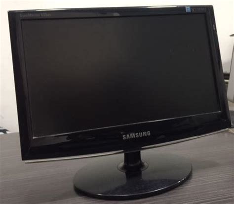 Monitor Samsung Syncmaster 633nw 16 Pulgadas En Barrancabermeja