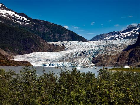 Top Things To Do At The Mendenhall Glacier Visitor Center In 2019